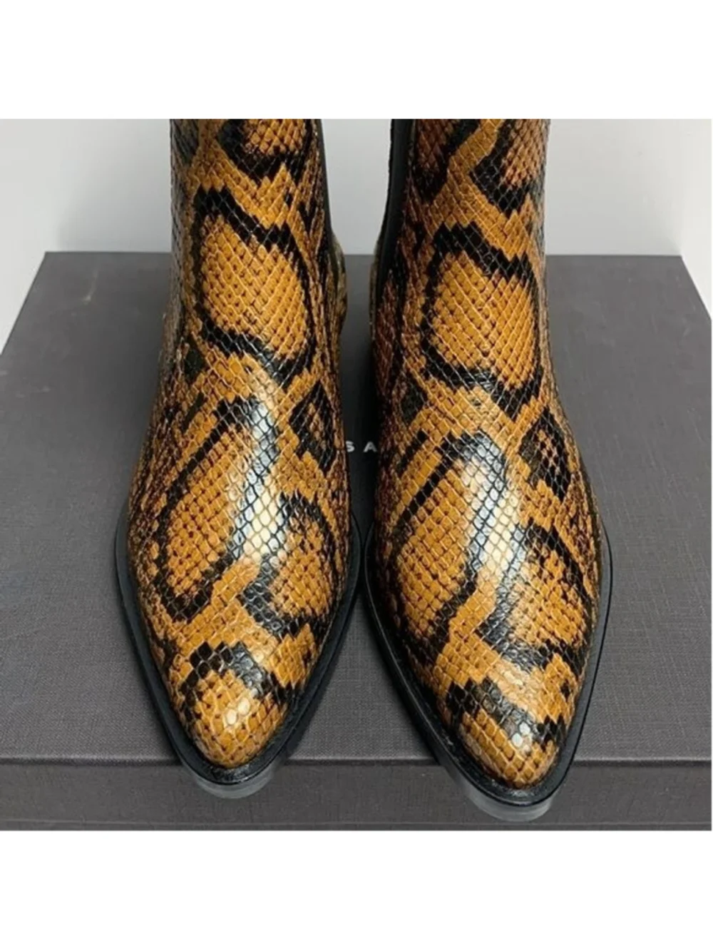Freda Salvador Joan Chelsea Boots Womens 7.5 M Brass Snake Embossed Leather- 004